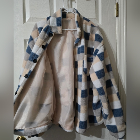 Checkered Grid Oversized Fuzzy Teddy Jacket, Button Close, Collared, Unisex, EUC - Picture 2 of 8